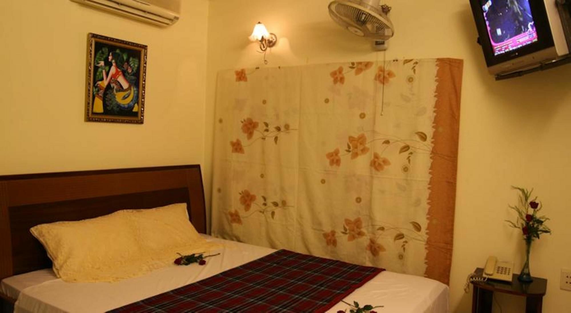 Thien Vu Hotel Hô Chi Minh-Ville Extérieur photo